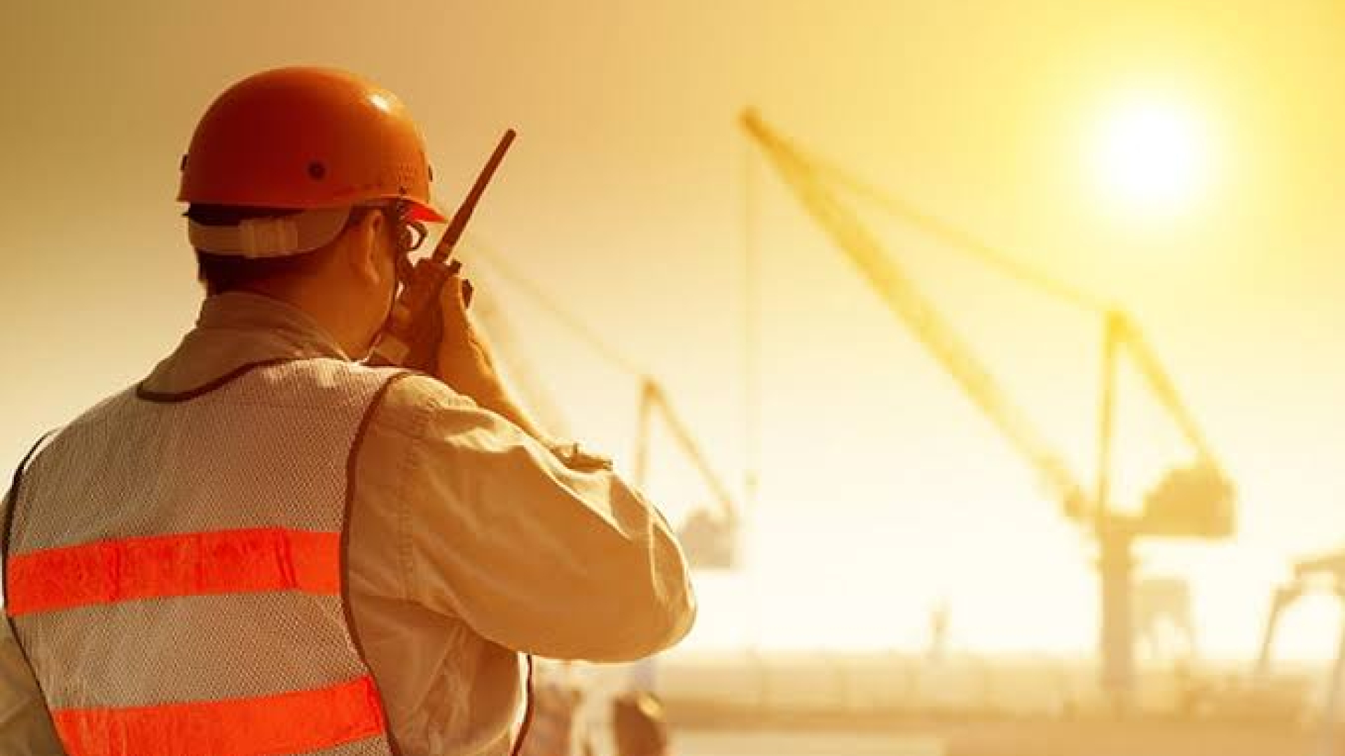 Vremea extremă întârzie lucrările pe marile șantiere și schimbă regulile din construcții